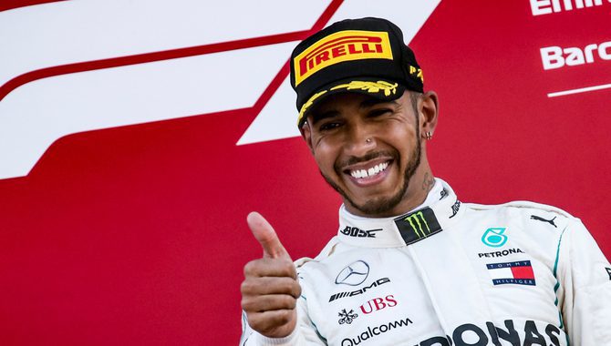 F1一级方程式赛车巴林揭幕战:汉密尔顿和维斯塔潘成为博彩公司的最爱