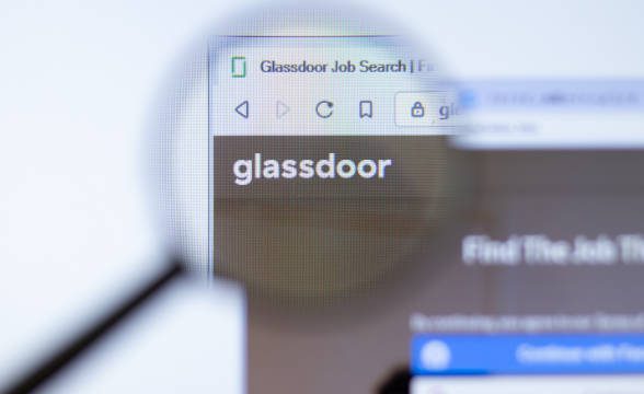 天空彩票与你同行高级领导层在Glassdoor评论中受到赞扬