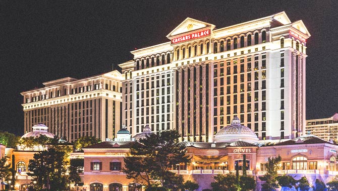 凯撒宫最后一名一年级员工在55年后退休