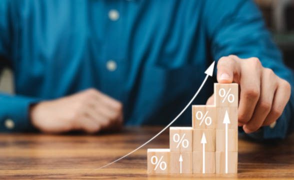 银河博彩公司第三季度收入增长12%至590万美元