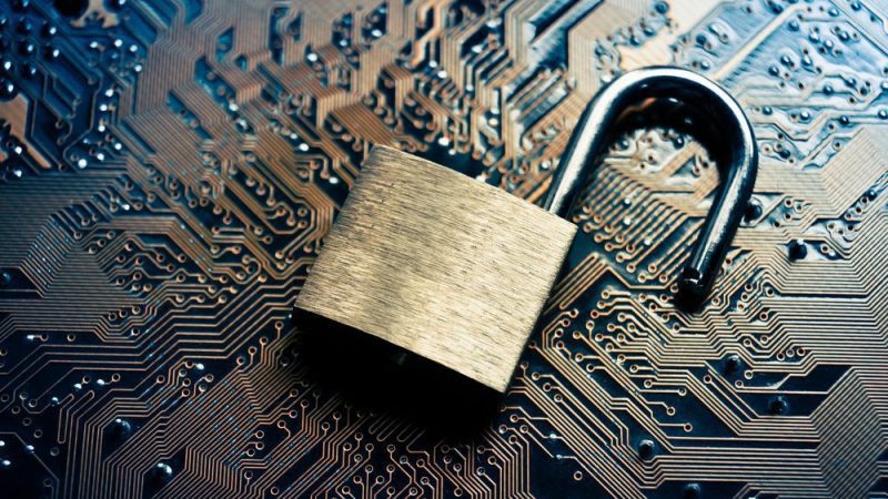 糟糕的 "教育部因 "不可接受的 "数据泄露而受到训斥