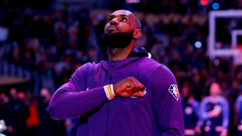 圣诞节的NBA球员预设赌注,在湖人对小牛的比赛中投注勒布朗的大分（12月25日）