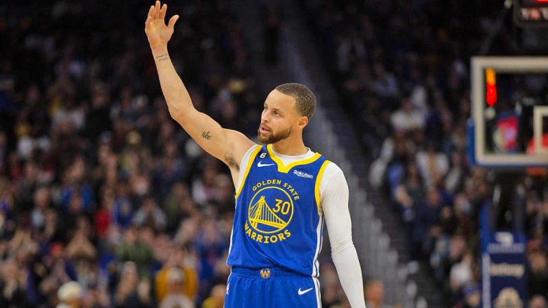 NBA DFS：2月4日平博和FanDuel每日梦幻篮球赛的热门人选包括斯蒂芬-库里